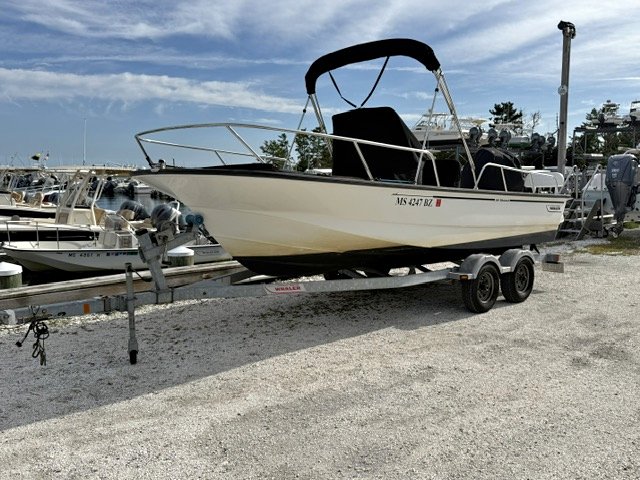 2014 Boston-Whaler 190 Montauk for sale in Chatham, MA