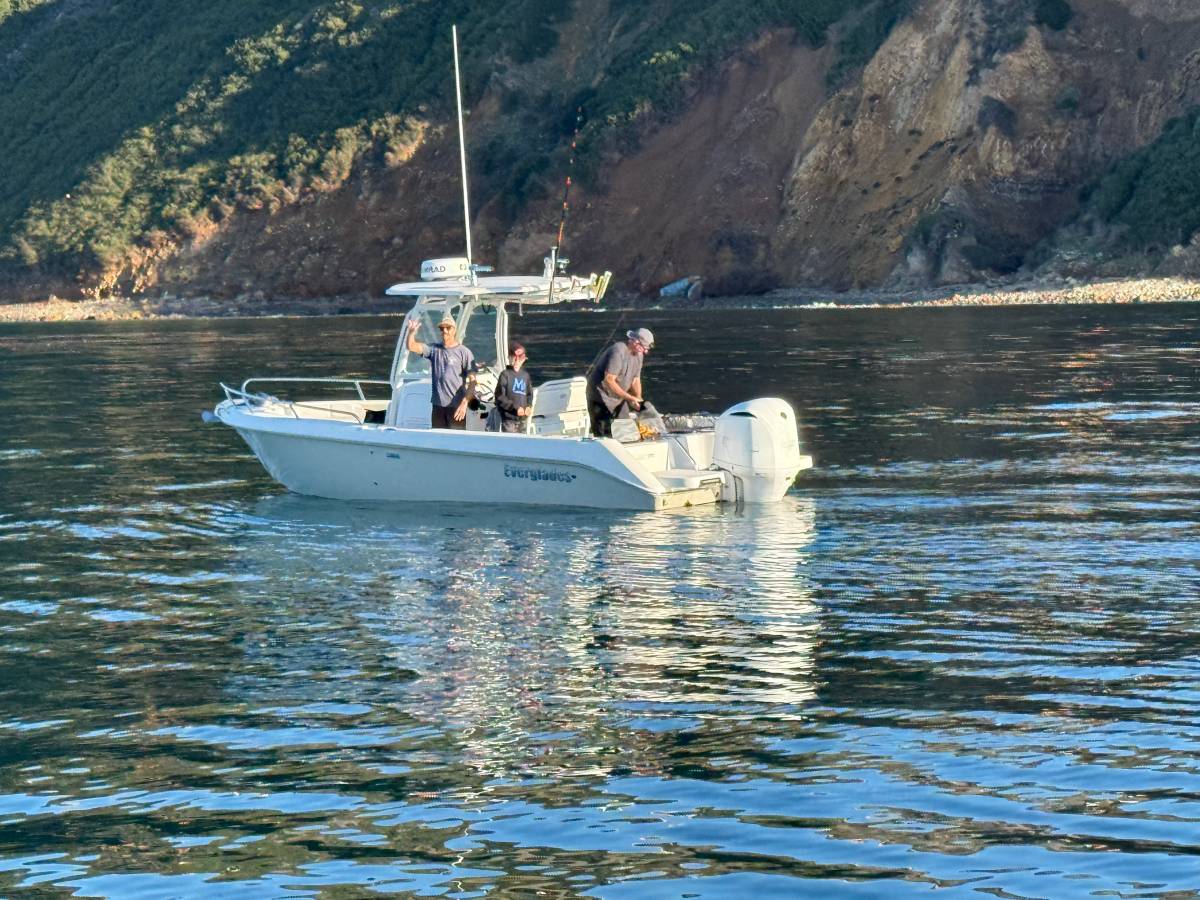 2015 Everglades 230 23’ Center Console Boat for sale in San Pedro