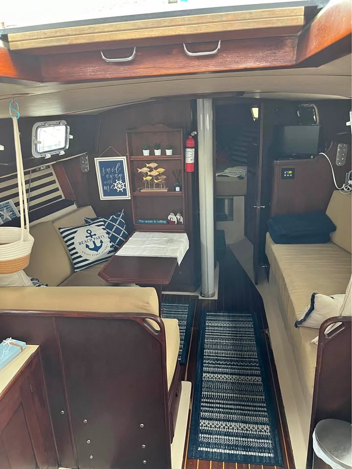 1986 Endeavor 33 ft sailboat for sale in Odessa, FL