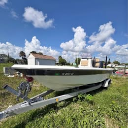 2019 NauticStar 2400 sport for sale in New Port Richey, FL