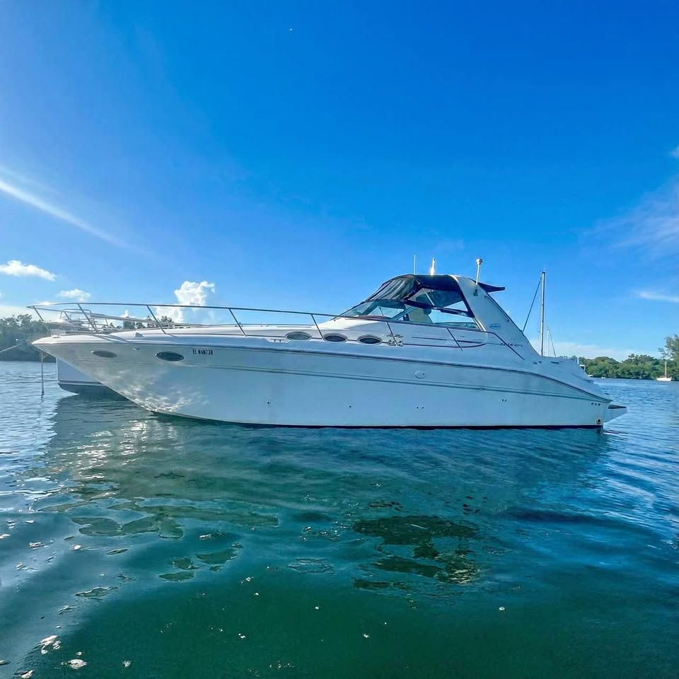 1999 Searay 37 Sundancer for sale in Miami, FL