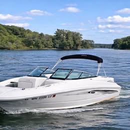 π 2015 Sea Ray 220 Sundeck β Clean, Loaded & Ready for Summer π for sale in Chanhassen, MN