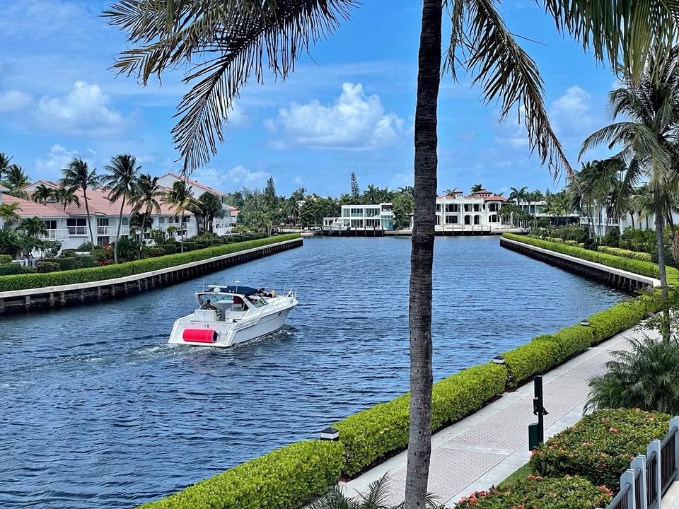 1994 43FT Wellcraft Portofino for sale in Miami, FL
