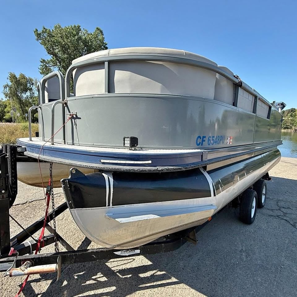 2001 Crestliner 2001 for sale in Sacramento, CA