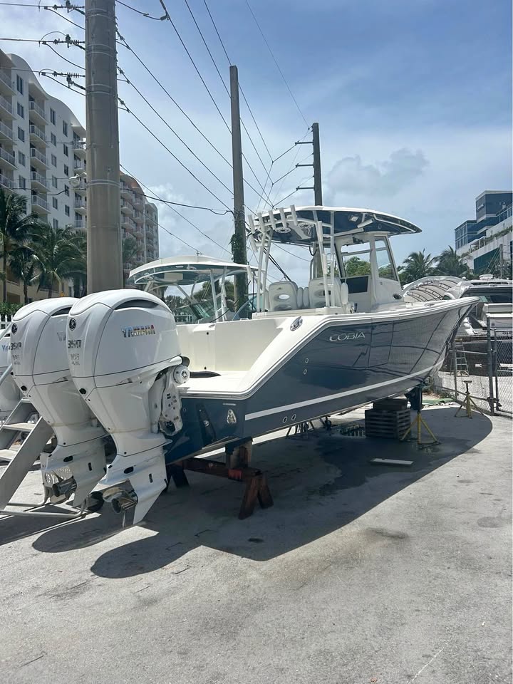 2025 Cobia 320 Center Console for sale in North Miami Beach, FL