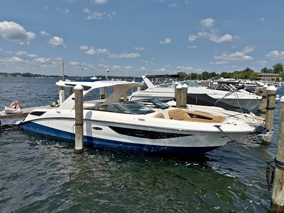 2021 Sea Ray 350 SLX for sale in Minnetonka, MN