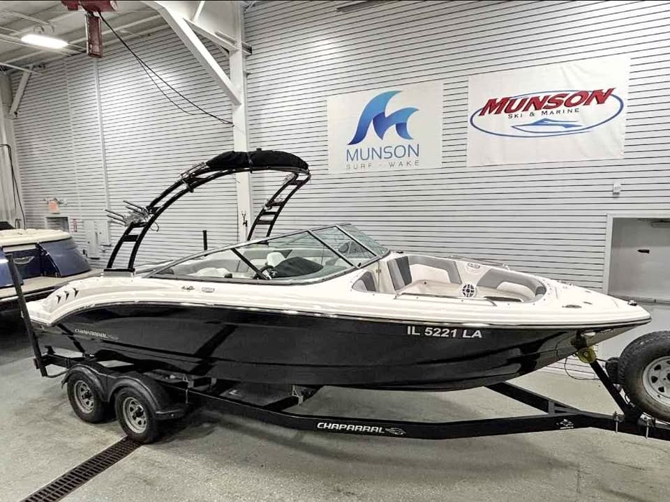 2021 Chaparral 23 SSI 250 4.5 / 317 HRS for sale in Round Lake, IL