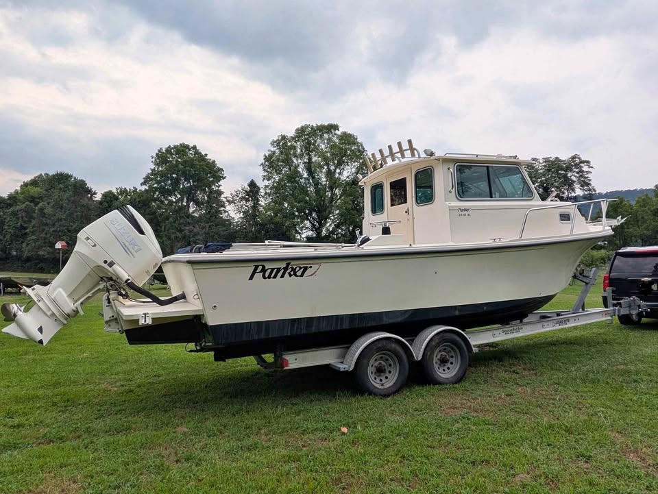 2003 Parker 2520XL with 300HP Suzuki and 2012 Aluminum Loadrite Trailer. for sale in Halifax, PA