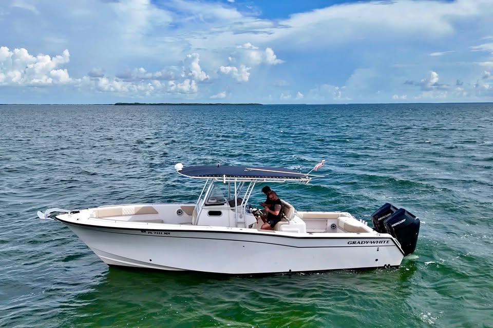 2004 GRADY-WHITE CANYON 306, 30ft - MyYachtSales.com for sale in Key Largo, FL