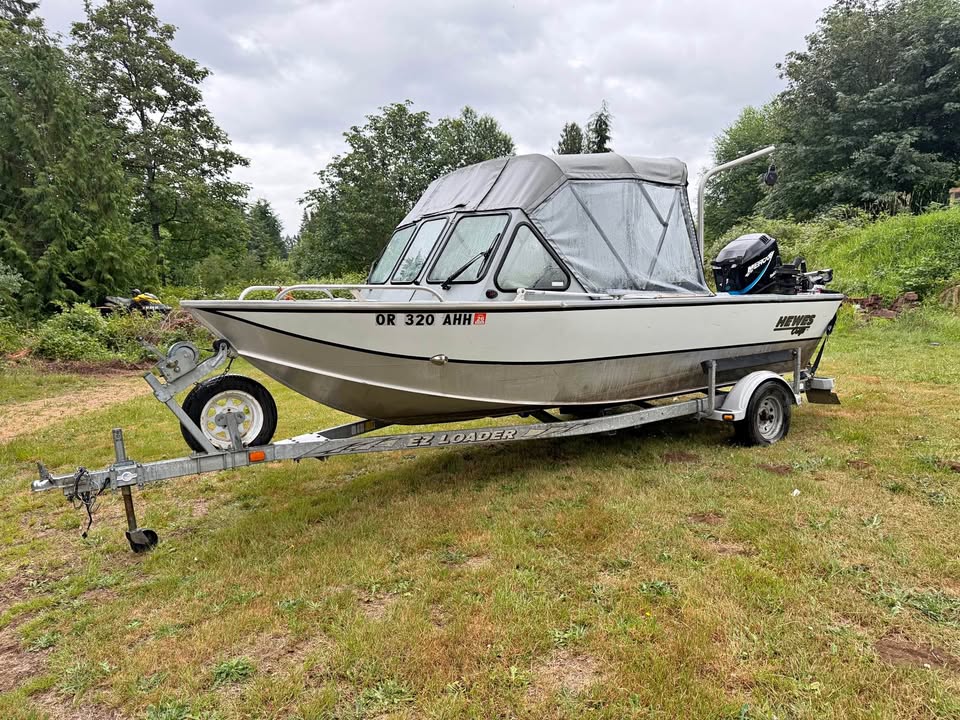 2004 HewesCraft 180 sportsman for sale in Arlington, WA