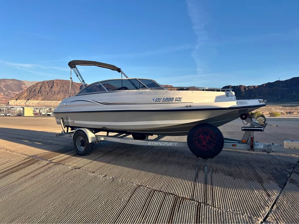 2008 Starcraft 2010 deck boat for sale in North Las Vegas, NV