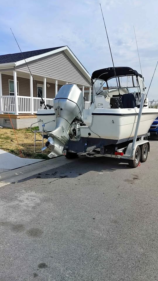 2004 HYDRA-SPORT 21 cuty cabin for sale in Lakeside-Marblehead, OH