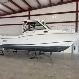 2020 Boston Whaler 285 conquest (1 owner -fresh water) for sale in Lakeside-Marblehead, OH