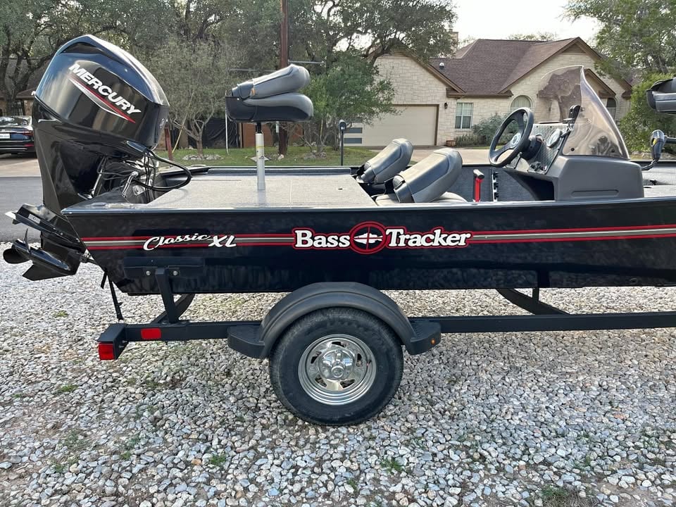 2023 Bass Tracker Classic for sale in Spicewood, TX