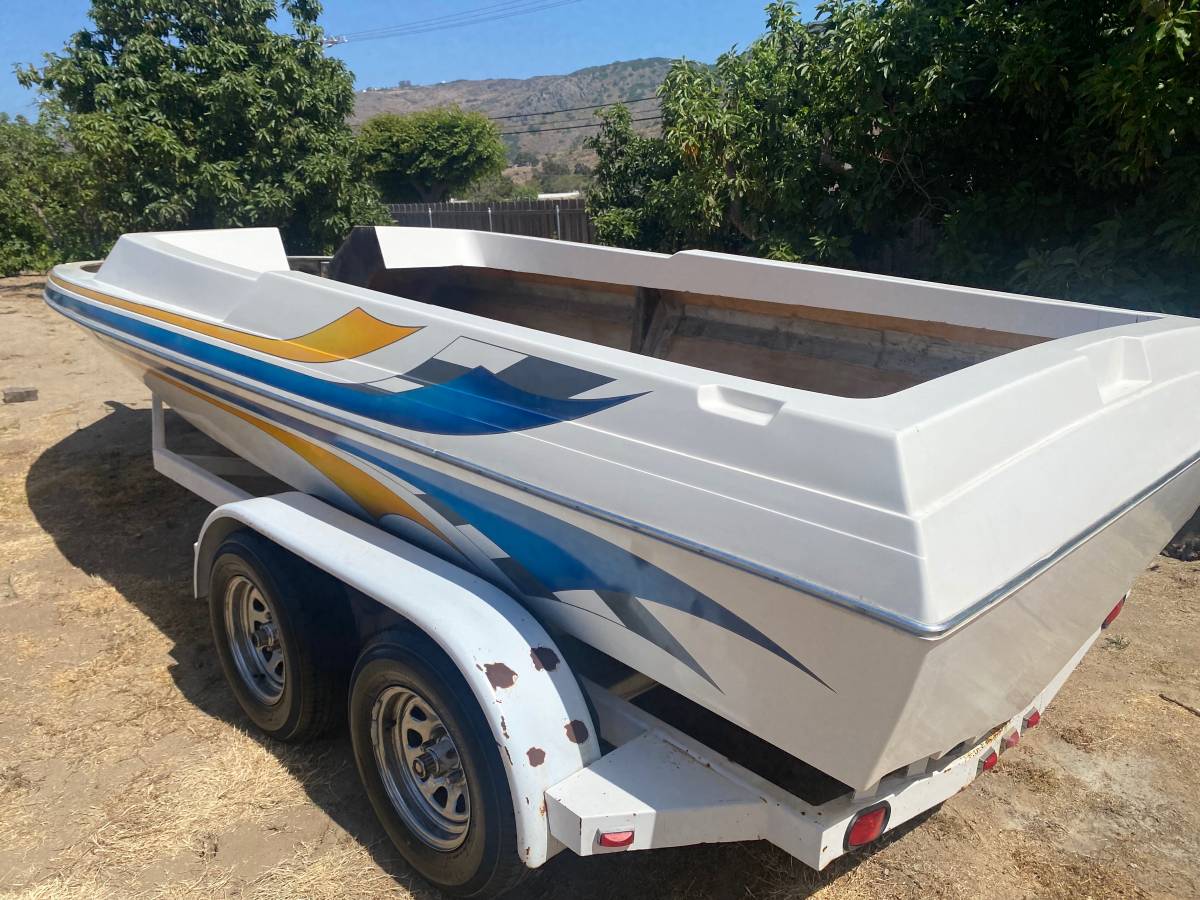 Nice Bare Hull on Trailer w/Title for sale in ventura