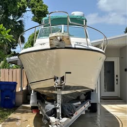 1995 Tiara-Pursuit Fishing Boat w/ trailer for sale in Pembroke Pines, FL
