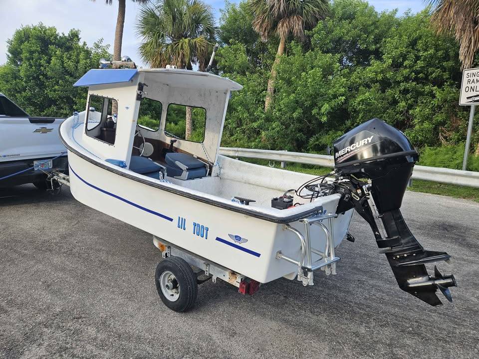 12' Fiberglass Mini Tugboat for sale in Malabar