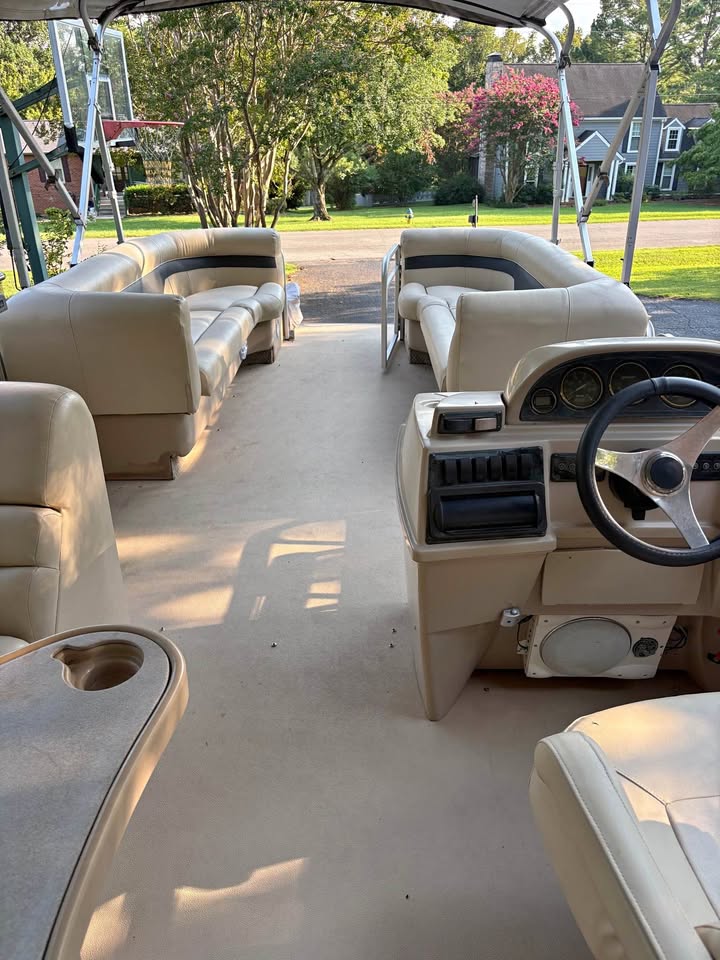 Pontoon boat for sale in Mt Juliet, TN