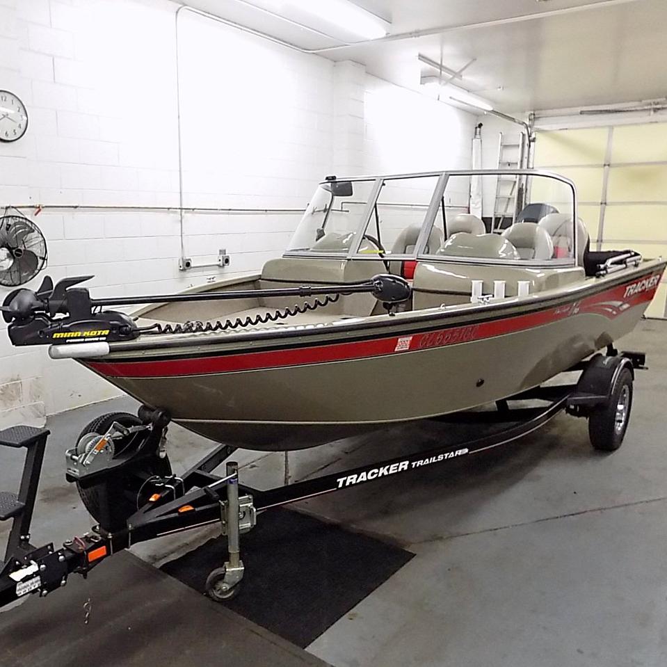 2009 Tracker Pro Guide V16 30th Anniversary V-Hull Boat for sale in Loveland, CO