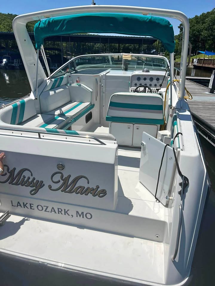 30’ Regal Cabin Cruiser 276 for sale in Clearwater, FL