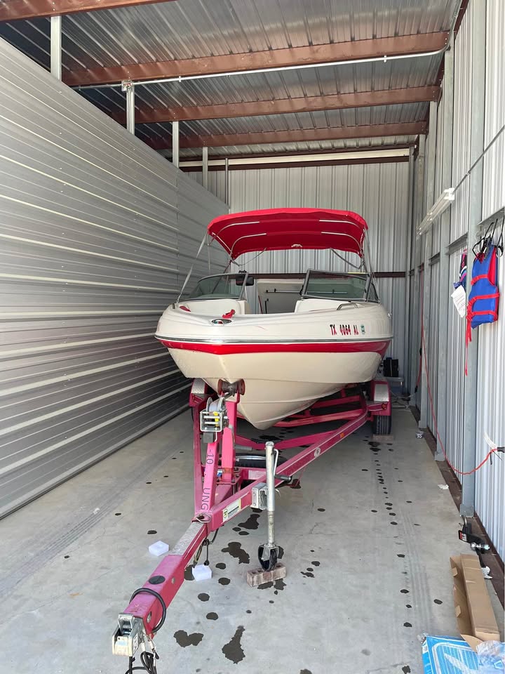 2004 Rinker Captiva liberty edition for sale in Conroe, TX