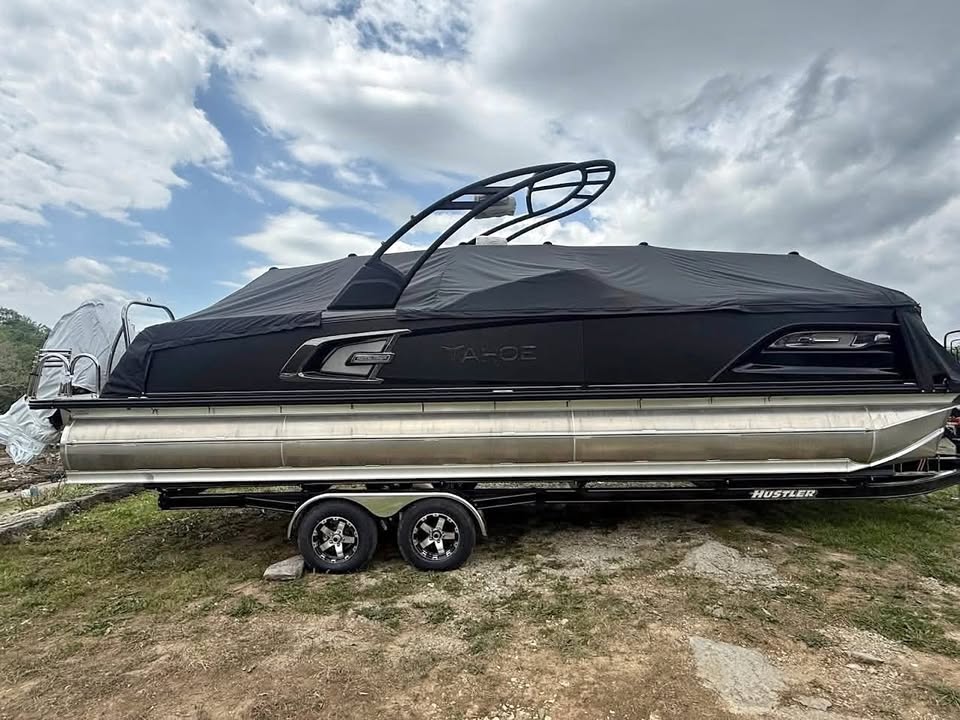 2026 TAHOE PONTOONS GRAND TAHOE LTD Windshield for sale in Harrodsburg, KY