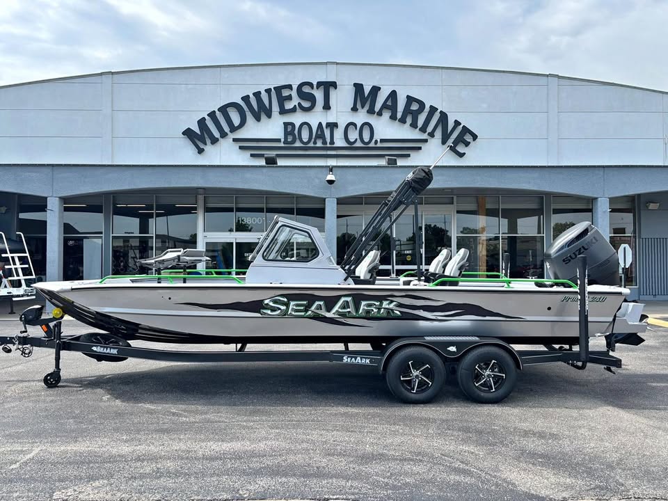 2027 SeaArk ProCat 240 for sale in Grandview, MO