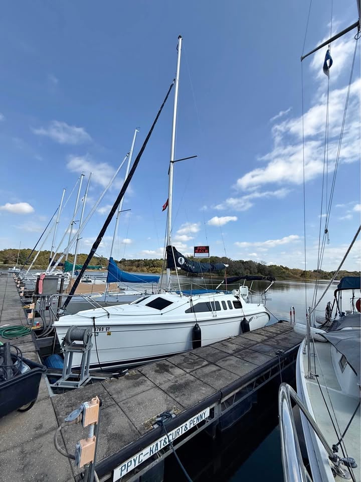 Hunter 260 Sailboat for sale in Smithville, MO