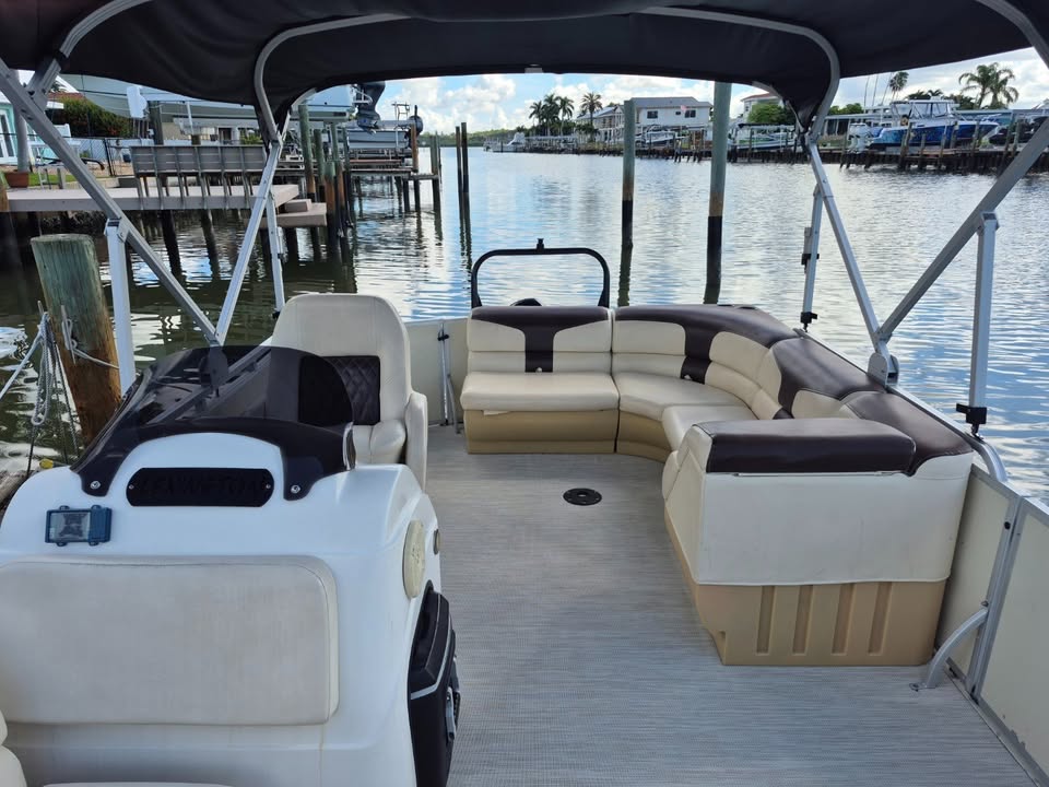 2022 Lexington 320 Pontoon for sale in Redington Shores, FL