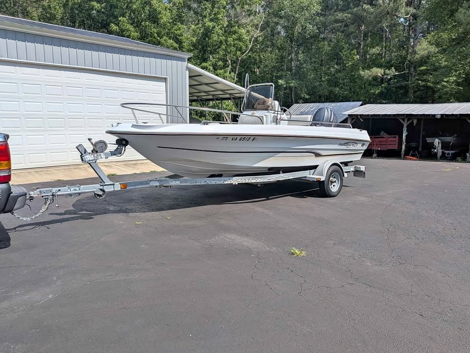 Triumph 190 Bay boat low hours. 2003 Don't use it like I thought I would for sale in Dolphin, VA