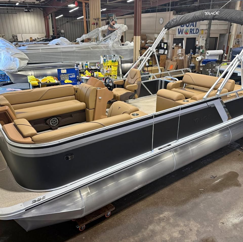 2027 Tahoe Sport 2385 VRB SE Swingback Pontoon for sale in Cedar, MN