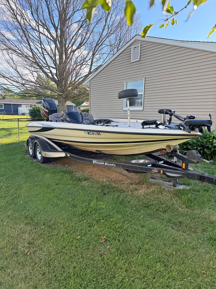 2005 Triton TR-20x for sale in Sturgis, MI