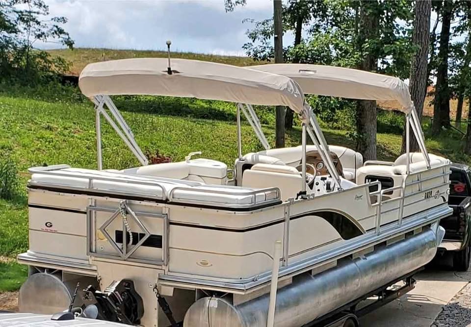 2002 Sun tracker hertiage pontoon for sale in Gainesville, GA