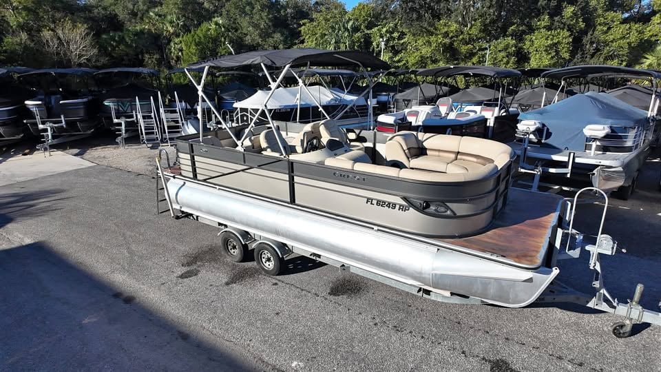 2016 Crest II 230 SLR2 Pontoon for sale in DeLand, FL
