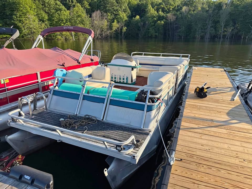 1996 Crest Pontoon for sale in Spencer, IN