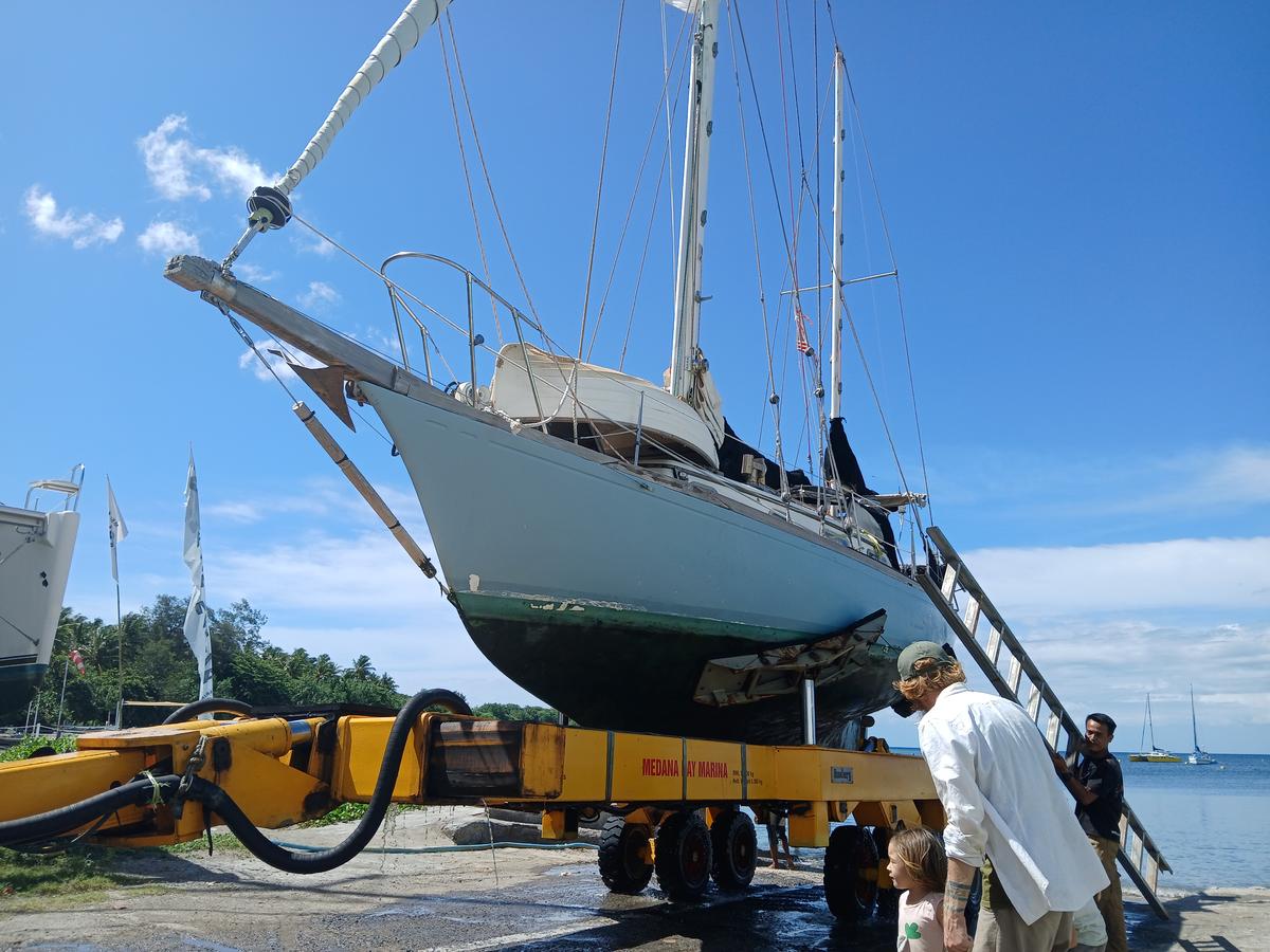 32' Fuji yachts Fuji Ketch 32' for sale in Outside United States