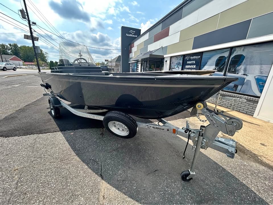 2027 Lund 1650 Angler for sale in Woodbury Heights, NJ