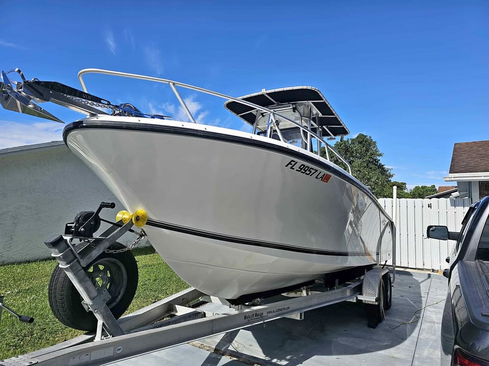 Mako 232 Great Condition for sale in Sunrise, FL