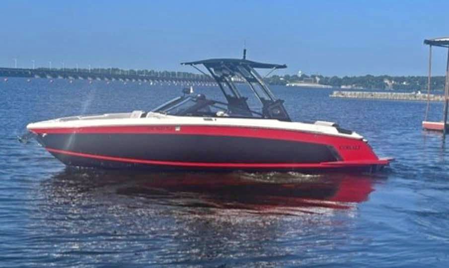 2022 Cobalt R8 SURF one owner for sale in Edmond, OK