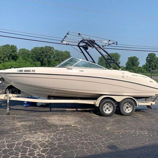 2003 Yamaha Boats SR 230 for sale in St Charles, MO