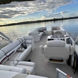 Crest 24ft Pontoon 2007 for sale in Hudson, OH