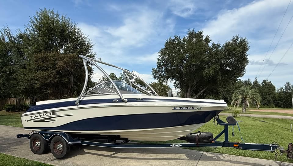 2006 Tahoe Q6 for sale in Foley, AL