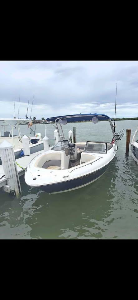 2003 Four Winns Horizon 210 – 21 ft – Great Condition! for sale in Carol Stream, IL
