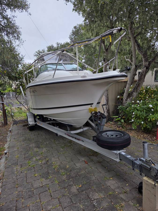 2000 2352 Trophy with trailer for sale in Monterey