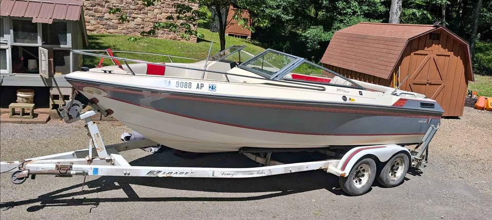 1989 Wellcraft Open bile speed boat for sale in Vandergrift, PA