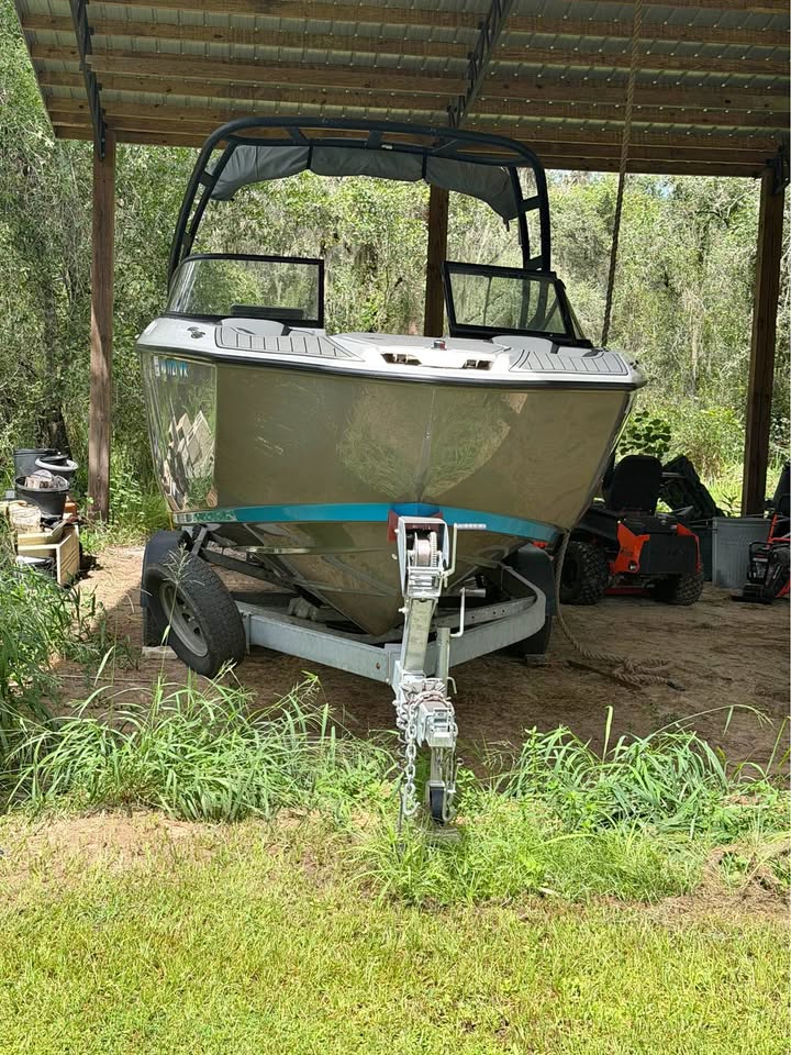 2022 Yamaha AR250 jet boat with a 24.5-foot layout. for sale in Arcadia, FL