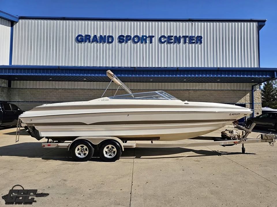 2006 LARSON 268 LXI for sale in Lake in the Hills, IL