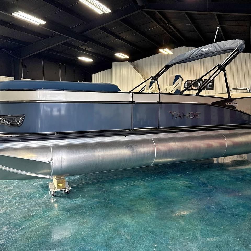 2026 Tahoe Tri-Toon Cascade 2385 Versatile Rear Lounge powered by a 200HP Suzuki. for sale in Irmo, SC