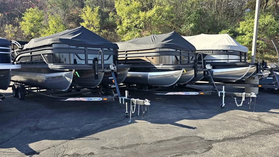 2026 Bennington SX Swingback M series R series Q for sale in Red Wing, MN