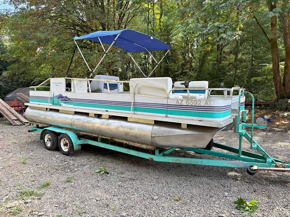 1996 Playbouy pontoon 20ft for sale in Salem, OR